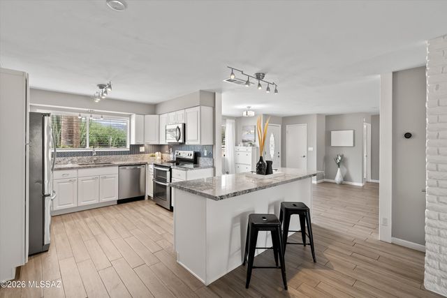 7862 E Pima Street, Tucson, AZ 85715