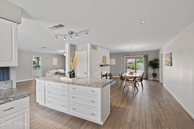 7862 E Pima Street, Tucson, AZ 85715