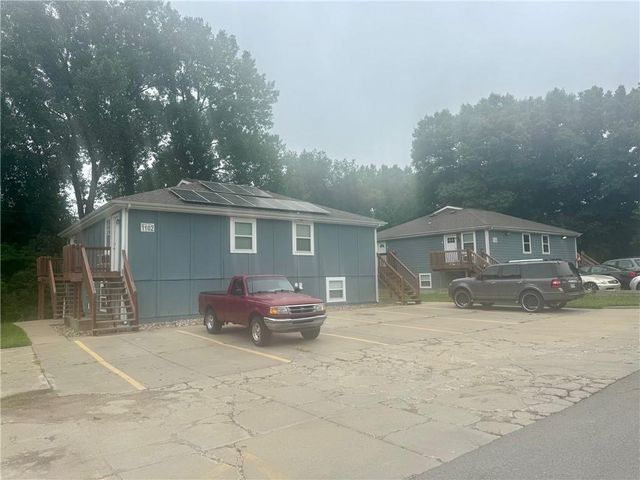 1102 N 4th Street, Lansing, KS 66043