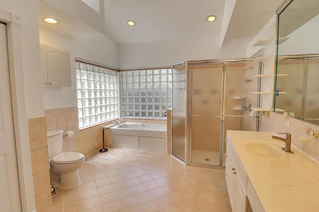 551 NW 108TH Avenue, Plantation, FL 33324