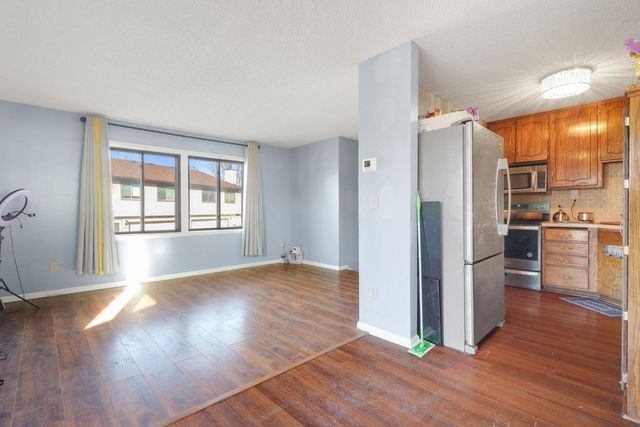 8576 S Maplebrook Circle, Brooklyn Park, MN 55445