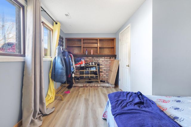 8576 S Maplebrook Circle, Brooklyn Park, MN 55445