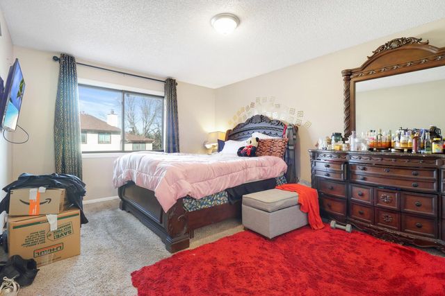 8576 S Maplebrook Circle, Brooklyn Park, MN 55445