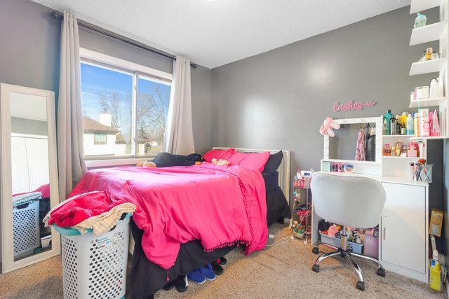 8576 S Maplebrook Circle, Brooklyn Park, MN 55445