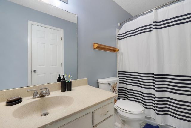 8576 S Maplebrook Circle, Brooklyn Park, MN 55445