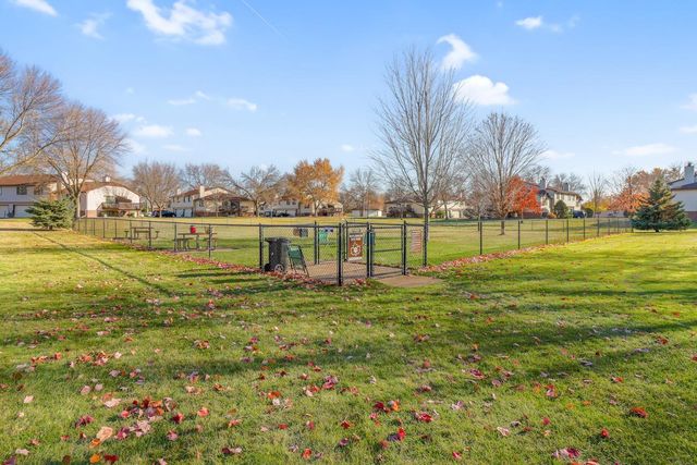 8576 S Maplebrook Circle, Brooklyn Park, MN 55445