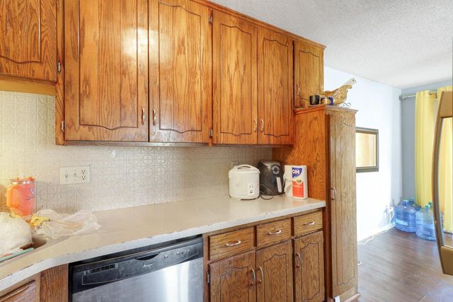 8576 S Maplebrook Circle, Brooklyn Park, MN 55445