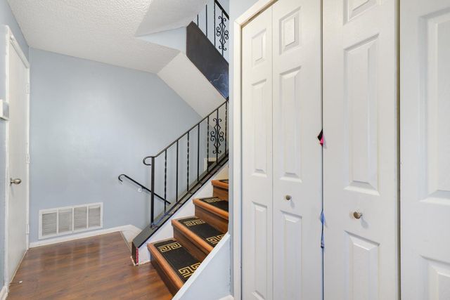 8576 S Maplebrook Circle, Brooklyn Park, MN 55445