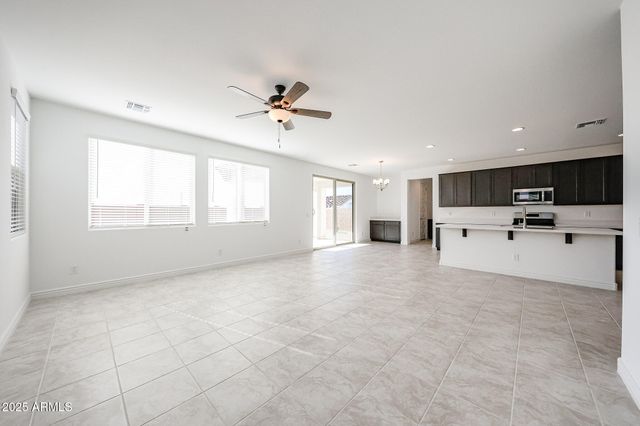 14759 W COTTONTAIL Lane, Surprise, AZ 85387