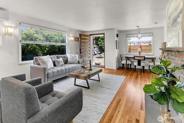 10515 1st Avenue NW, Seattle, WA 98177