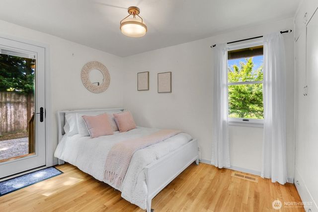 10515 1st Avenue NW, Seattle, WA 98177