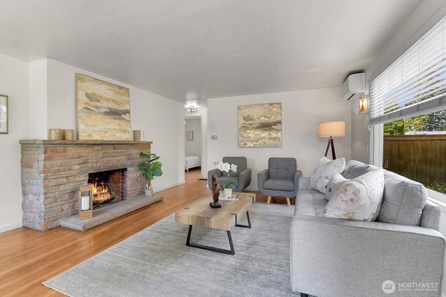10515 1st Avenue NW, Seattle, WA 98177