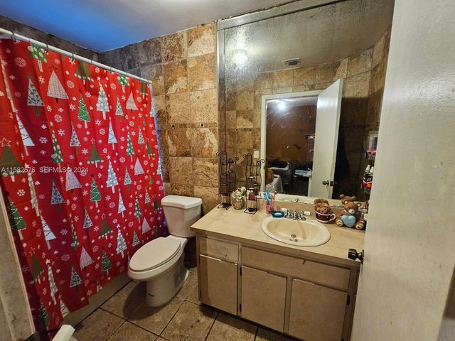 725 NW 19th Terrace, Fort Lauderdale, FL 33311