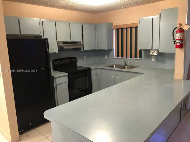 725 NW 19th Terrace, Fort Lauderdale, FL 33311