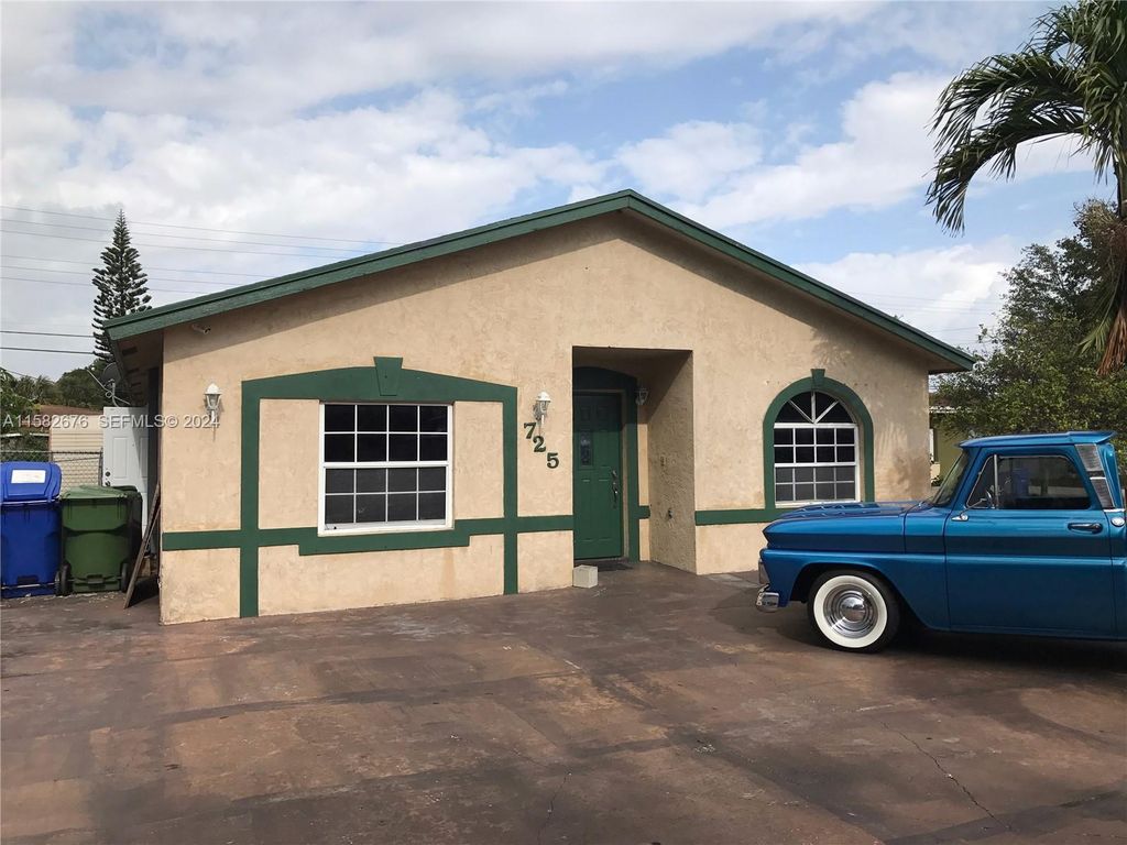 725 NW 19th Terrace, Fort Lauderdale, FL 33311