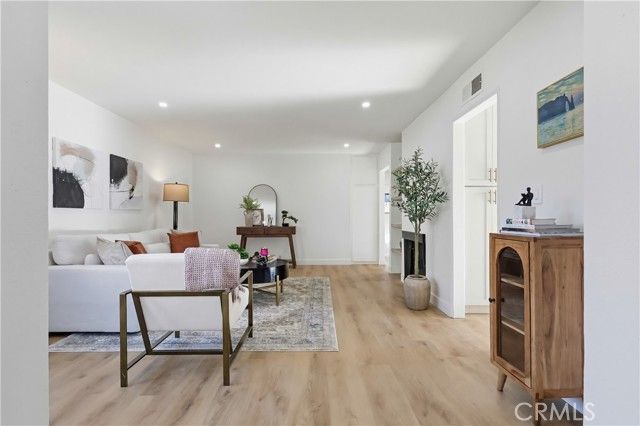 13208 Florwood, Hawthorne, CA 90250