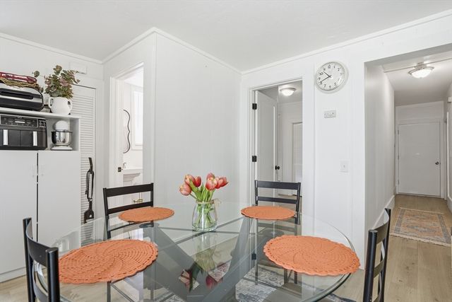 43 Wamesit St, Lowell, MA 01852