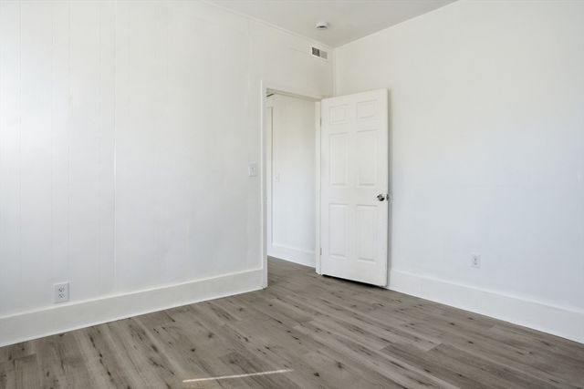 43 Wamesit St, Lowell, MA 01852