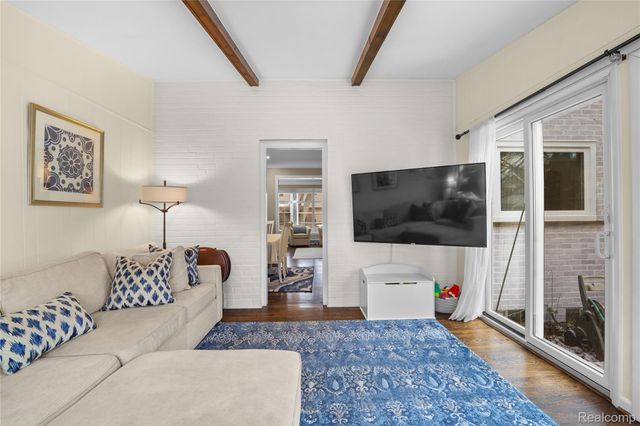 407 Moran Road, Grosse Pointe Farms, MI 48236