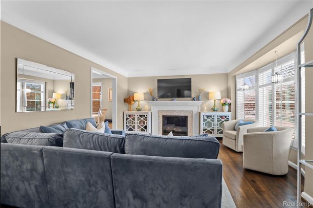 407 Moran Road, Grosse Pointe Farms, MI 48236