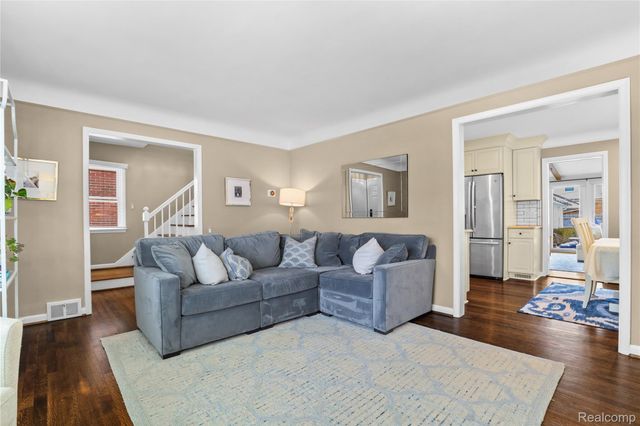 407 Moran Road, Grosse Pointe Farms, MI 48236