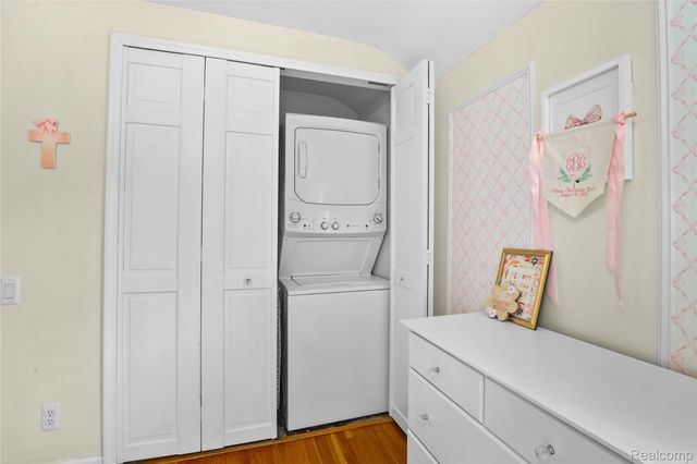 407 Moran Road, Grosse Pointe Farms, MI 48236