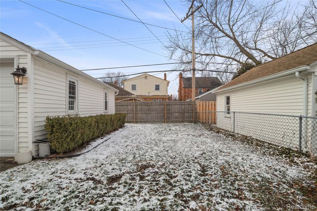 407 Moran Road, Grosse Pointe Farms, MI 48236