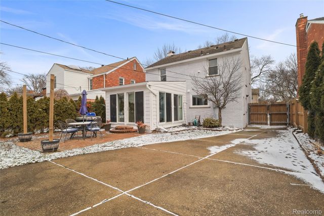 407 Moran Road, Grosse Pointe Farms, MI 48236