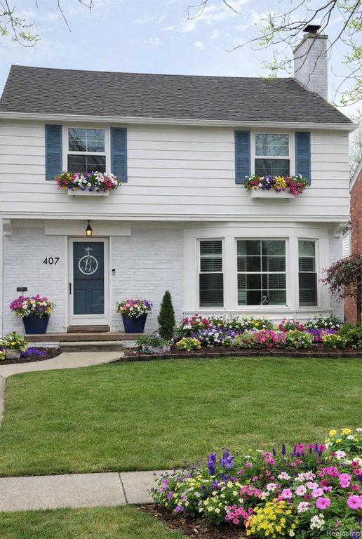 407 Moran Road, Grosse Pointe Farms, MI 48236