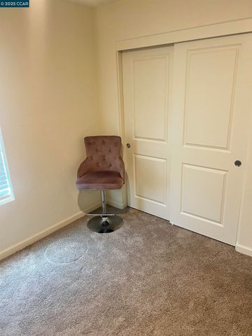 627 Elizabeth Ct, Merced, CA 95341