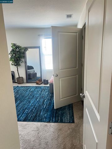 627 Elizabeth Ct, Merced, CA 95341