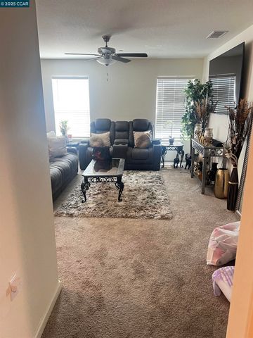 627 Elizabeth Ct, Merced, CA 95341