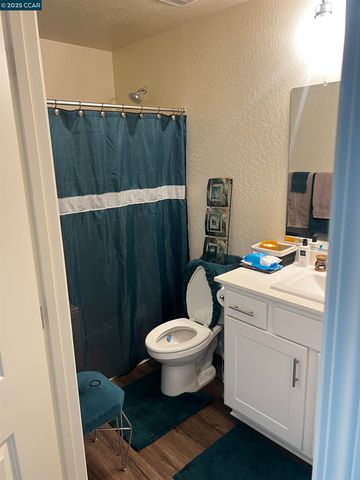 627 Elizabeth Ct, Merced, CA 95341