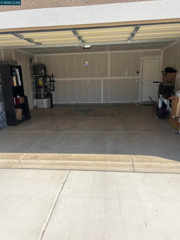 627 Elizabeth Ct, Merced, CA 95341