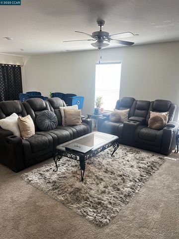 627 Elizabeth Ct, Merced, CA 95341