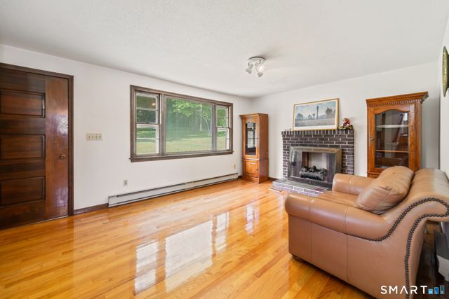 11 Polly Dan Road, Burlington, CT 06013