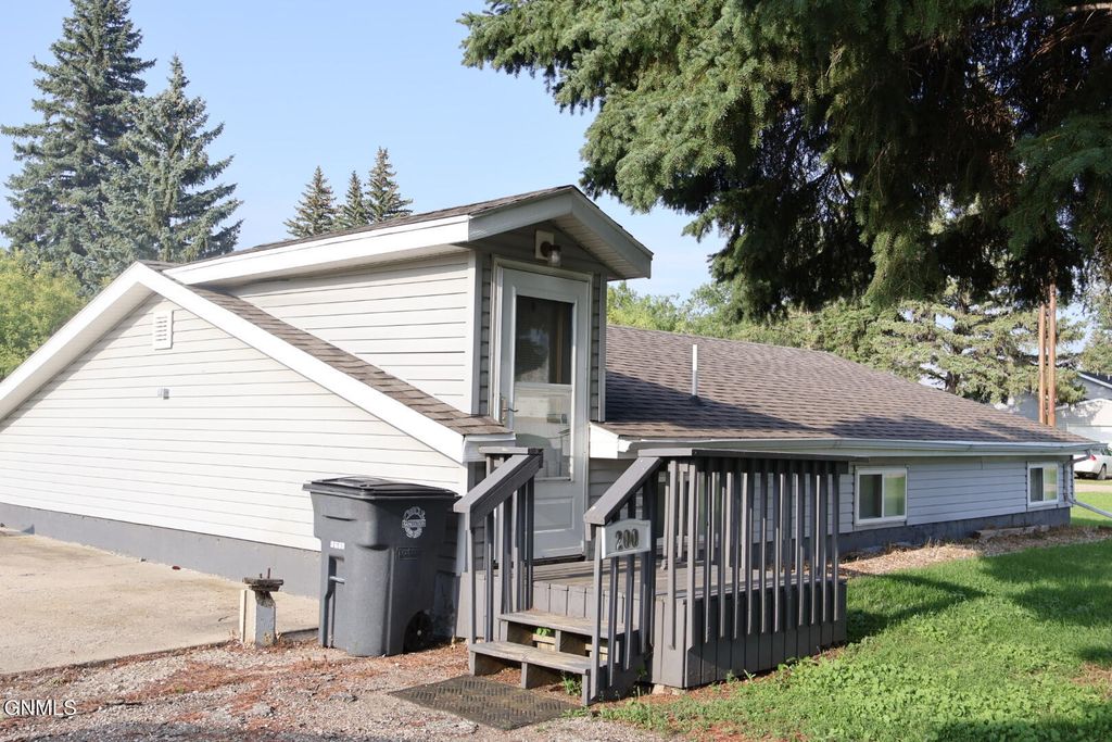 200 2nd Avenue W, Lignite, ND 58752