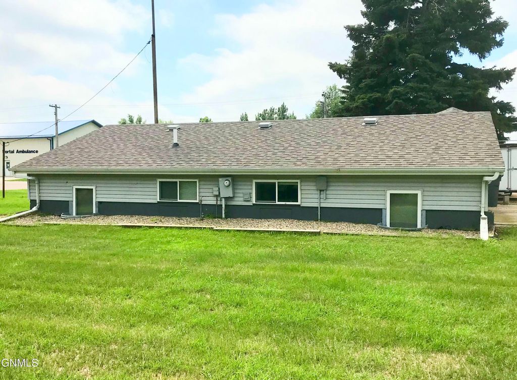 200 2nd Avenue W, Lignite, ND 58752 photo 16
