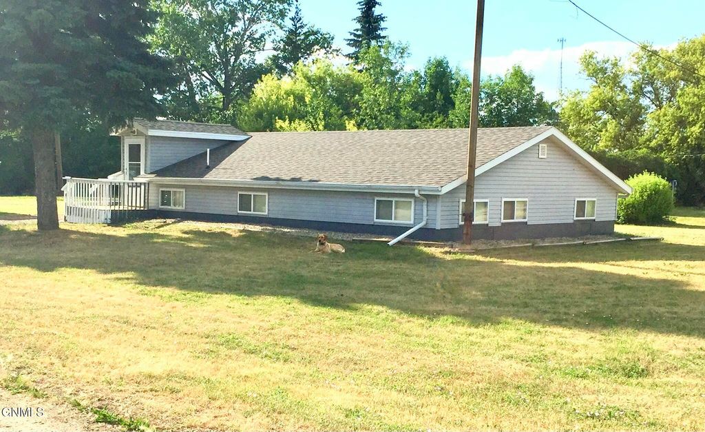 200 2nd Avenue W, Lignite, ND 58752 photo 2