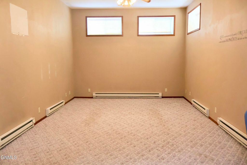 200 2nd Avenue W, Lignite, ND 58752 photo 4