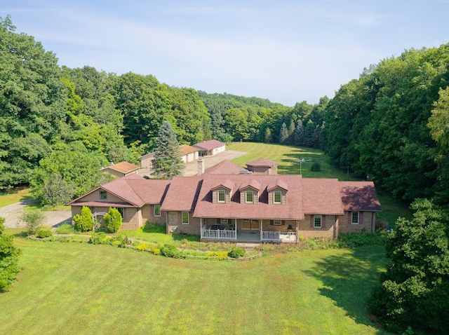 8800 FRANCIS Road, Girard, PA 16417