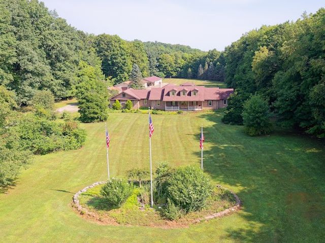 8800 FRANCIS Road, Girard, PA 16417