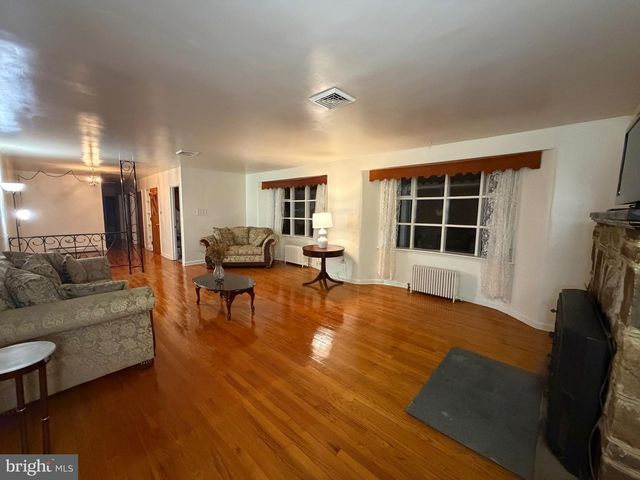 155 W 3RD AVE, Coatesville, PA 19320