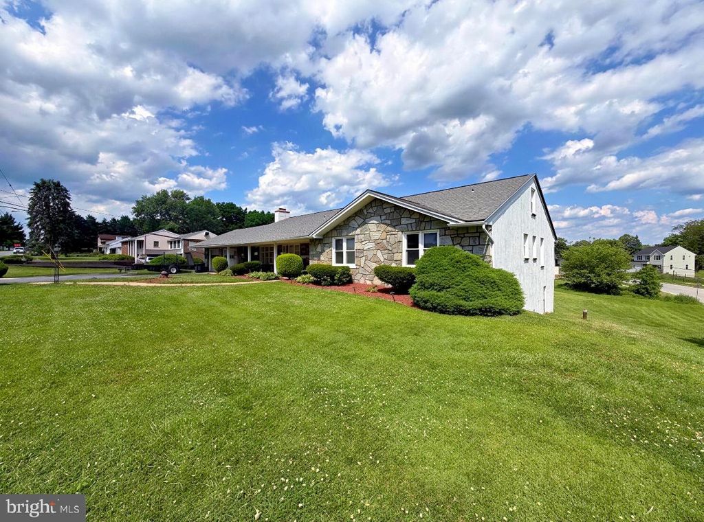155 W 3RD AVE, Coatesville, PA 19320