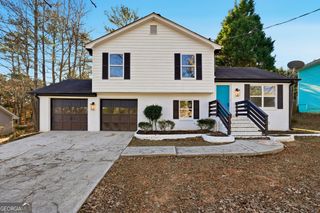 241 Summer Pond Trail, Lawrenceville, GA 30046