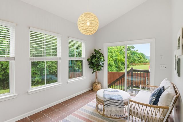1452 Scarcroft Ln, Nashville, TN 37221