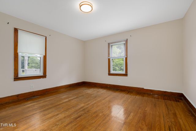 147 Fox Road, Johnson City, TN 37601