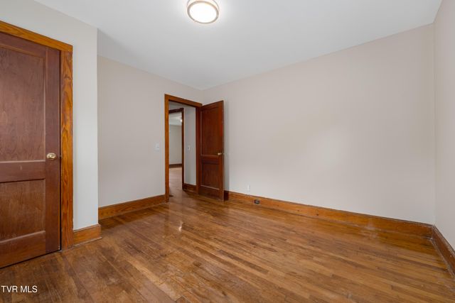 147 Fox Road, Johnson City, TN 37601