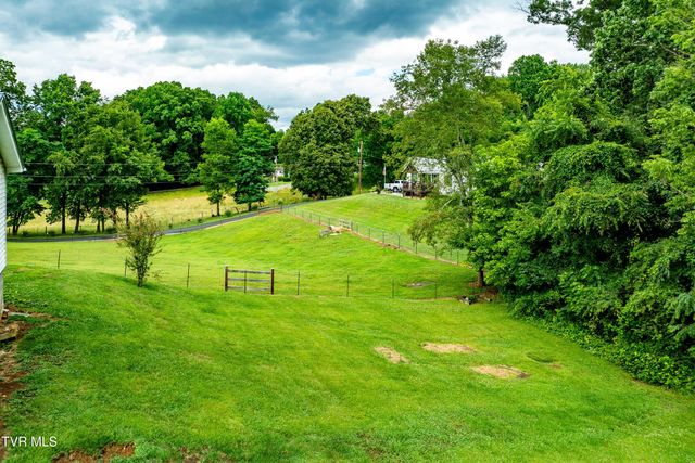 147 Fox Road, Johnson City, TN 37601
