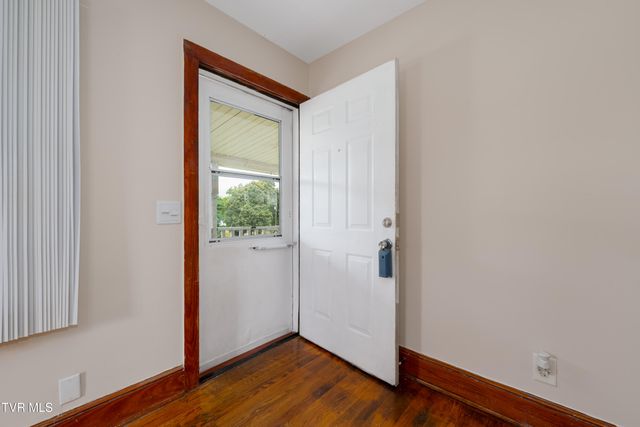147 Fox Road, Johnson City, TN 37601